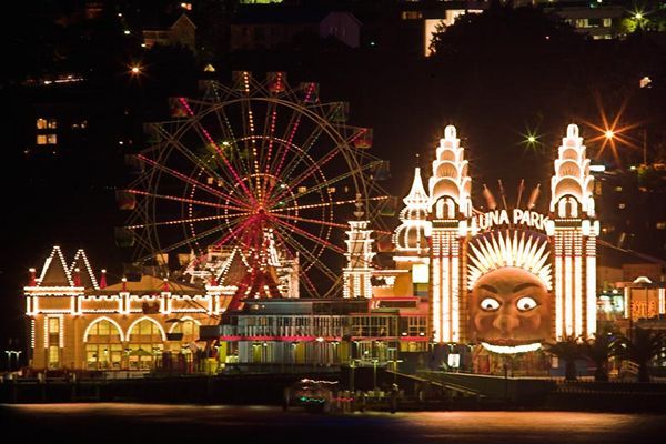 Luna PArk\Discovering the Hidden Gems of Osaka Shinsekai Riverview: A Cultural Journey Through Japan